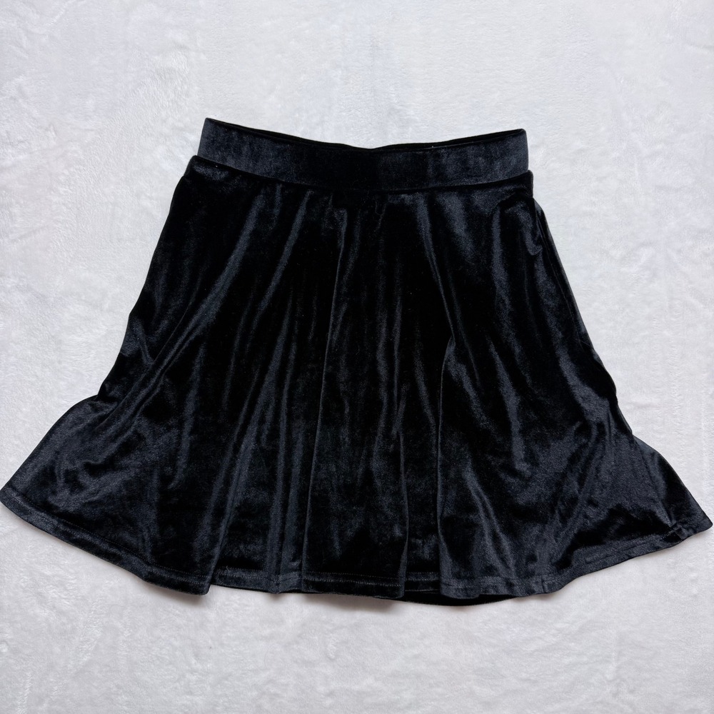 Modcloth‎ Black Velvet Skater Skirt Flared Mini Stretch S